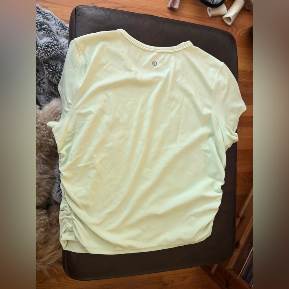 Lululemon Rouched T-Shirt - Picture 2 of 6